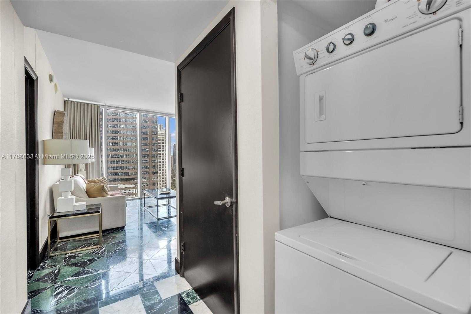Small Image of 485 BRICKELL AVE #2508, Miami Number 17