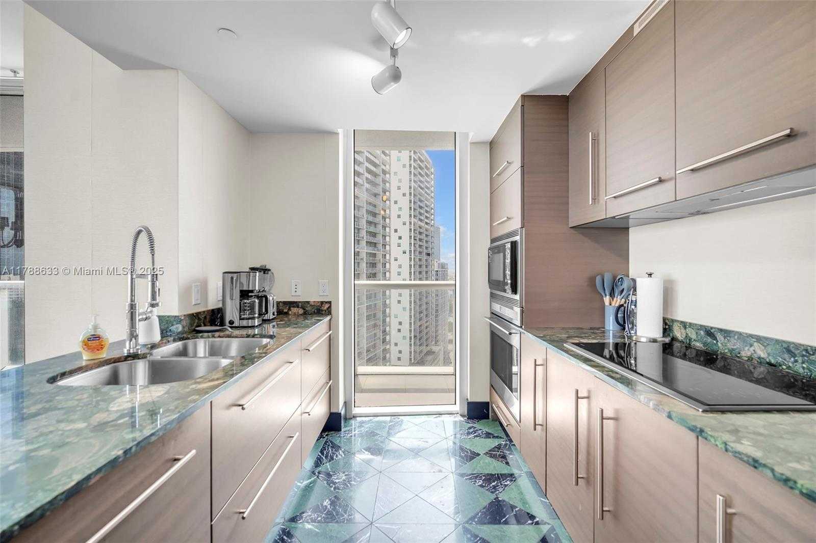 Small Image of 485 BRICKELL AVE #2508, Miami Number 8