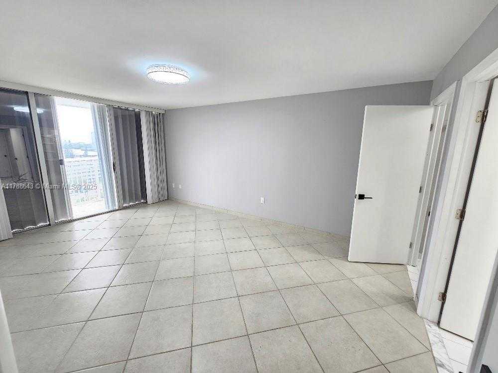 Small Image of 18041 BISCAYNE BLVD #1005, Aventura Number 15