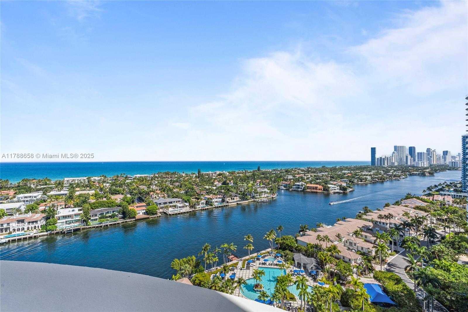 Small Image of 21200 POINT PL #1901, Aventura Number 12