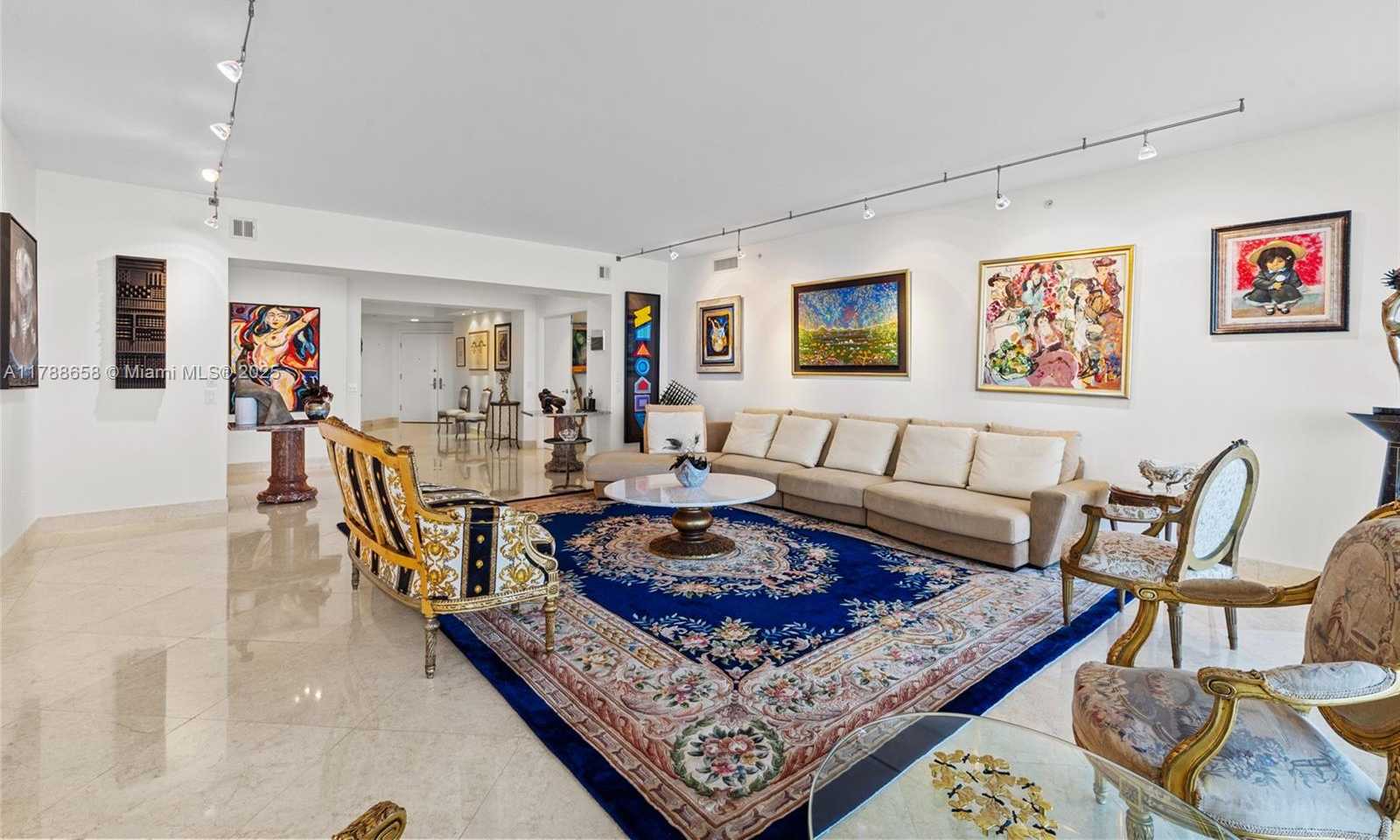 Small Image of 21200 POINT PL #1901, Aventura Number 15