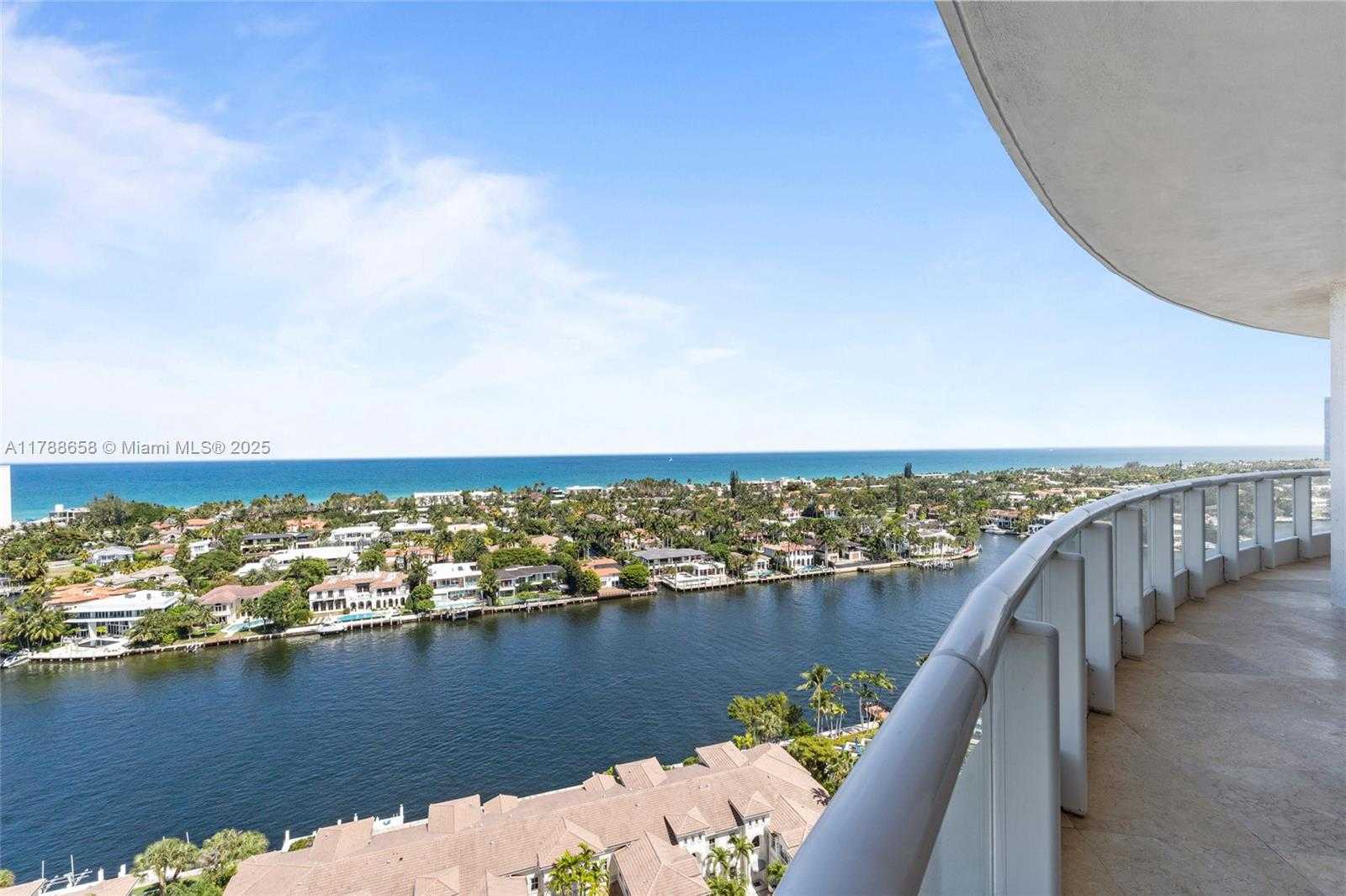 Small Image of 21200 POINT PL #1901, Aventura Number 19