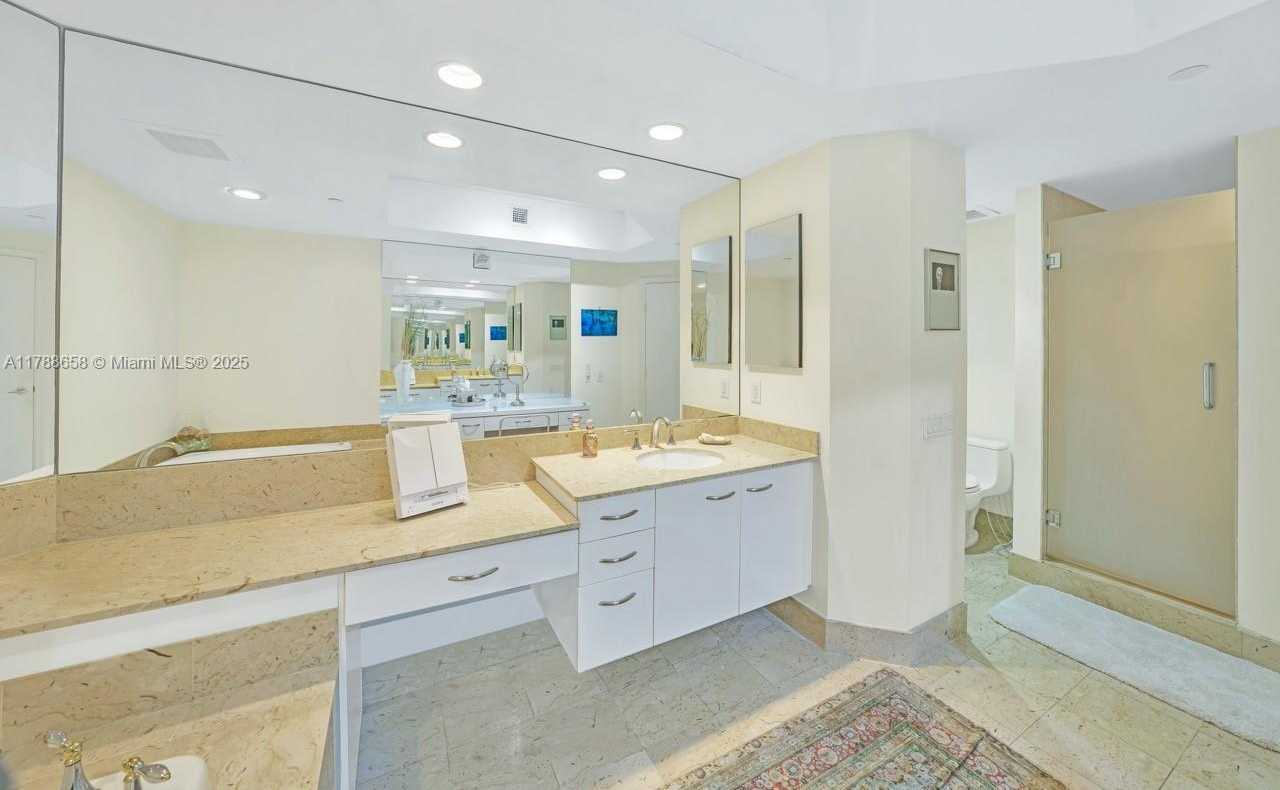 Small Image of 21200 POINT PL #1901, Aventura Number 21