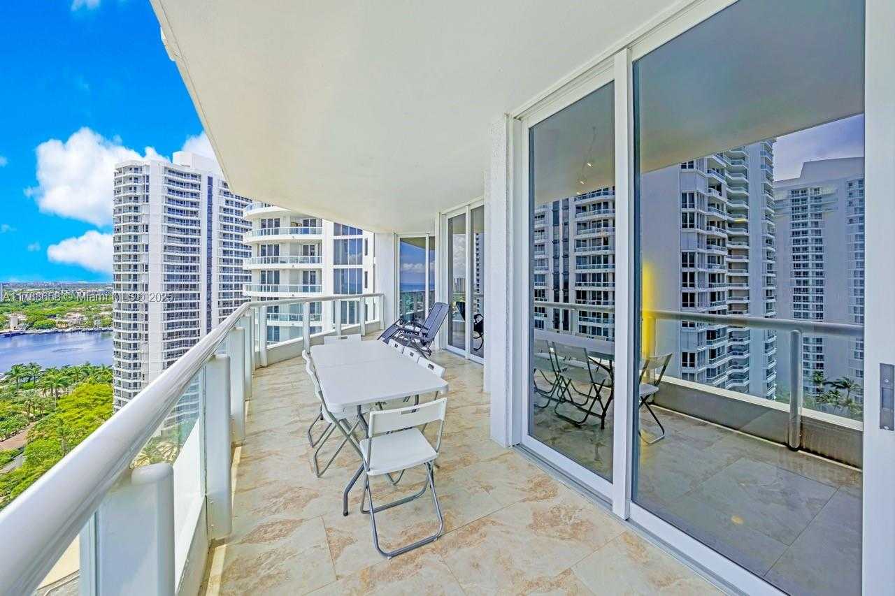 Small Image of 21200 POINT PL #1901, Aventura Number 35
