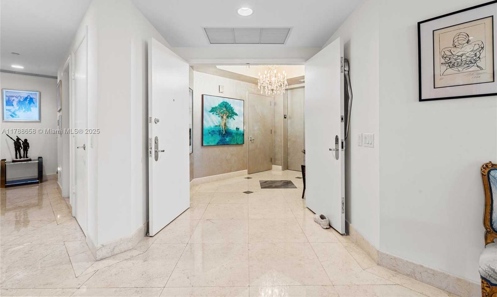 Small Image of 21200 POINT PL #1901, Aventura Number 39