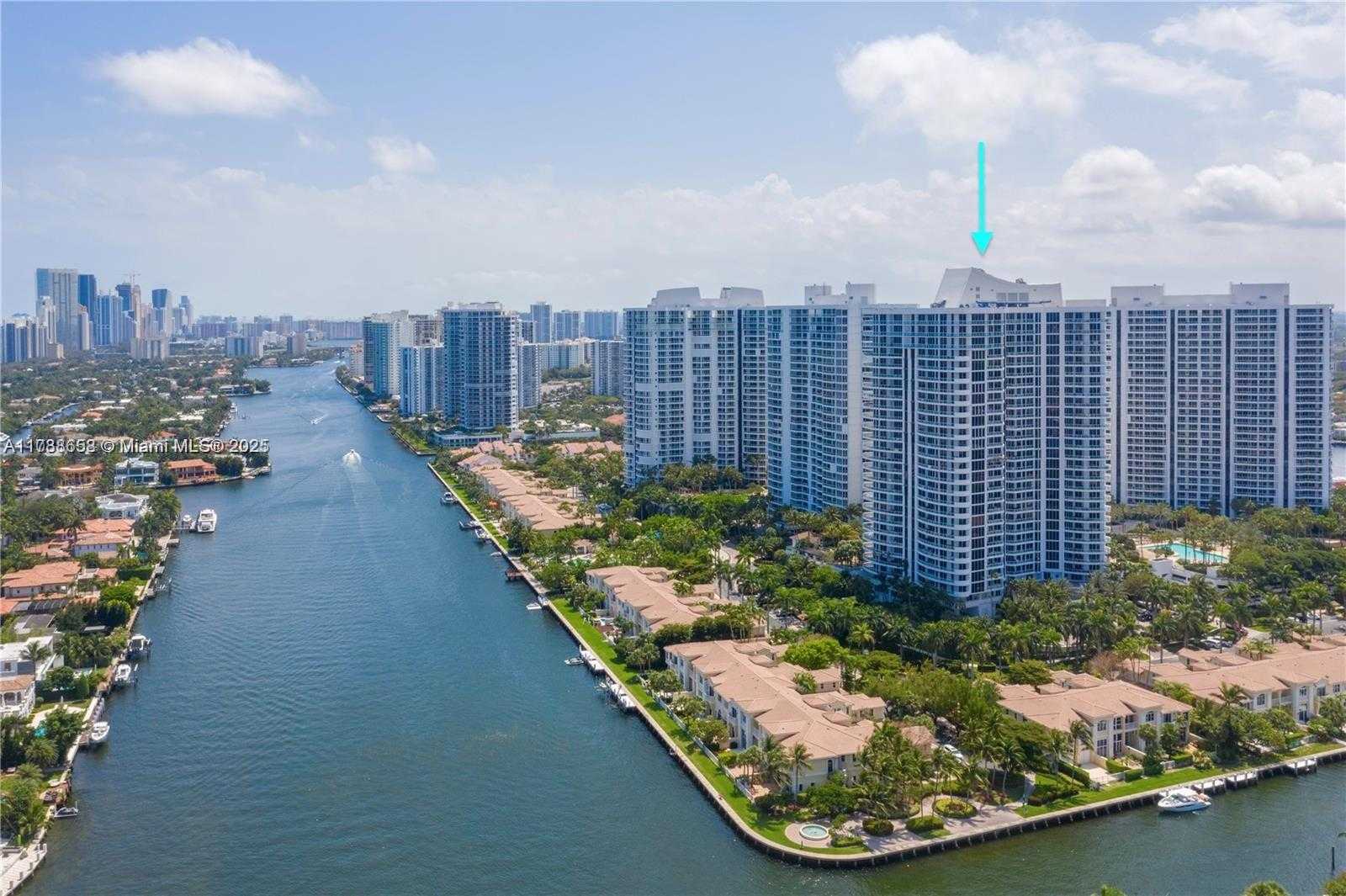 Small Image of 21200 POINT PL #1901, Aventura Number 43
