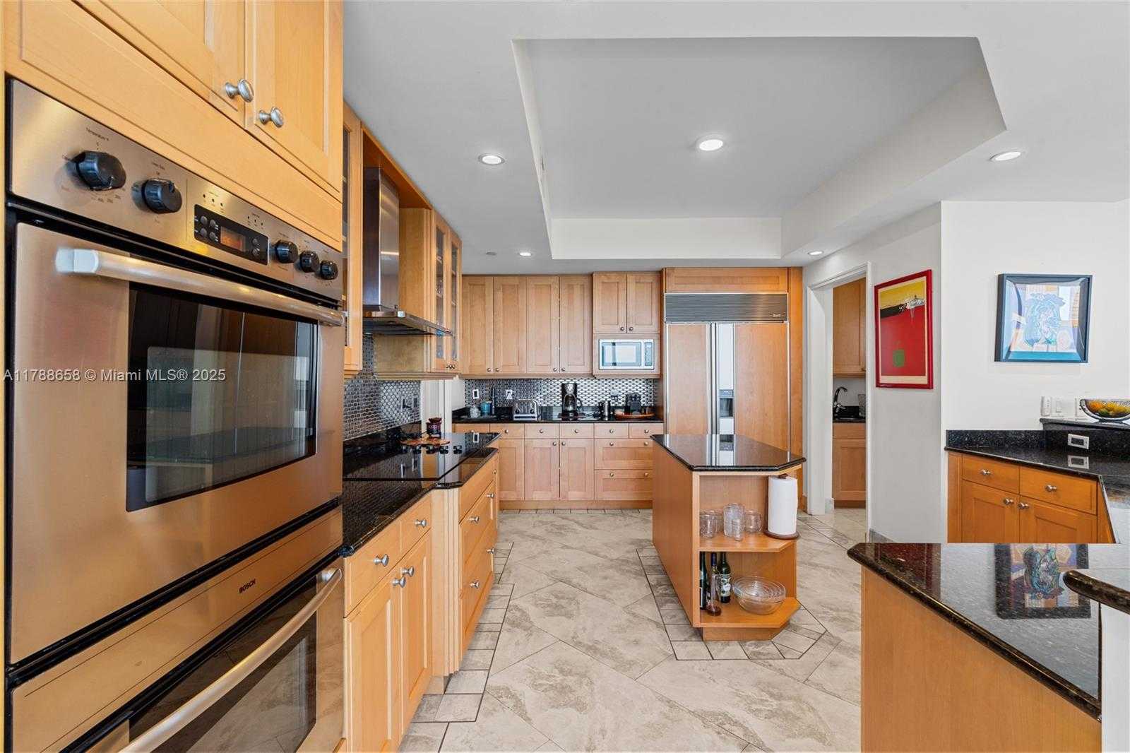 Small Image of 21200 POINT PL #1901, Aventura Number 6