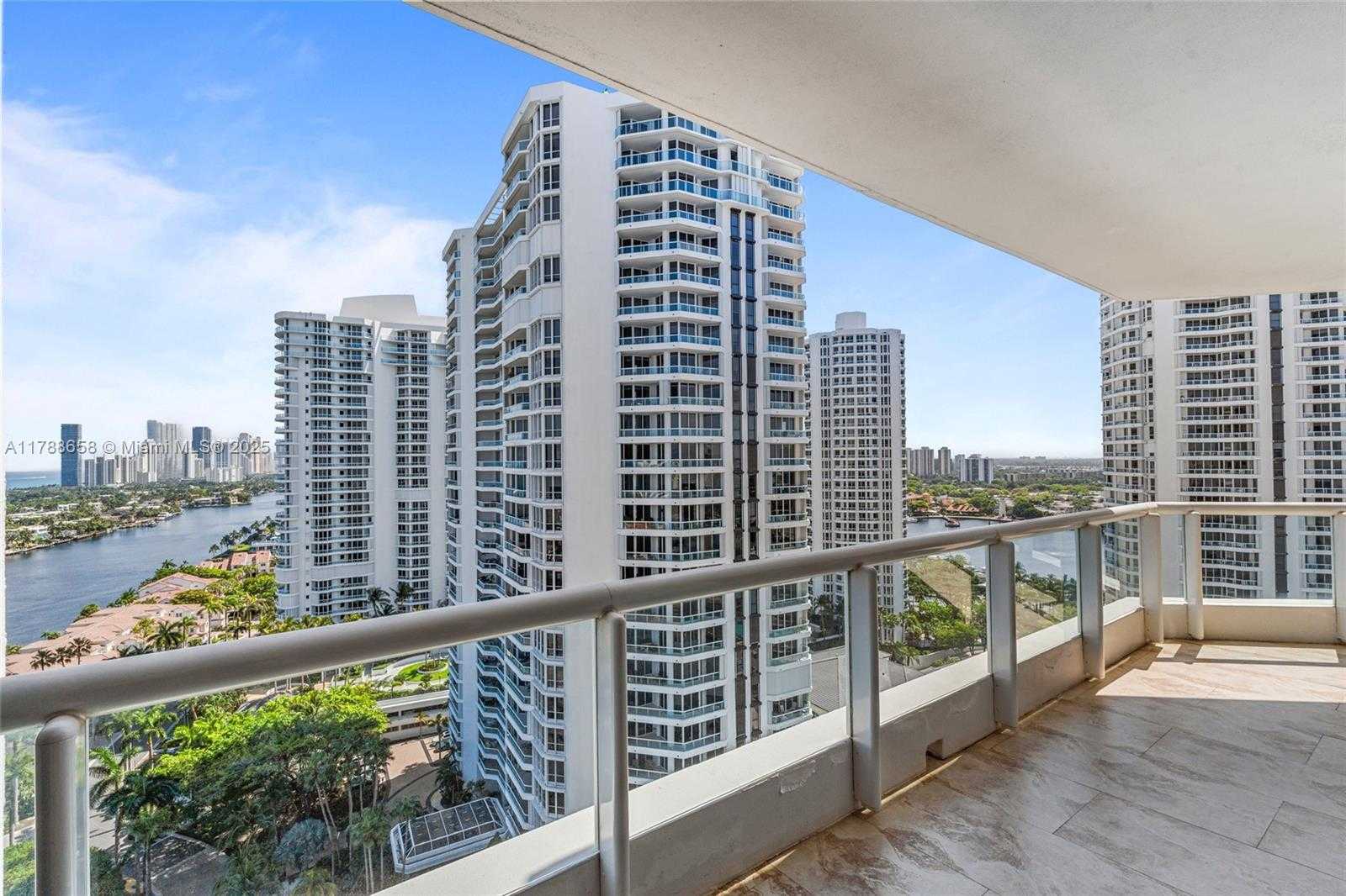 Small Image of 21200 POINT PL #1901, Aventura Number 61