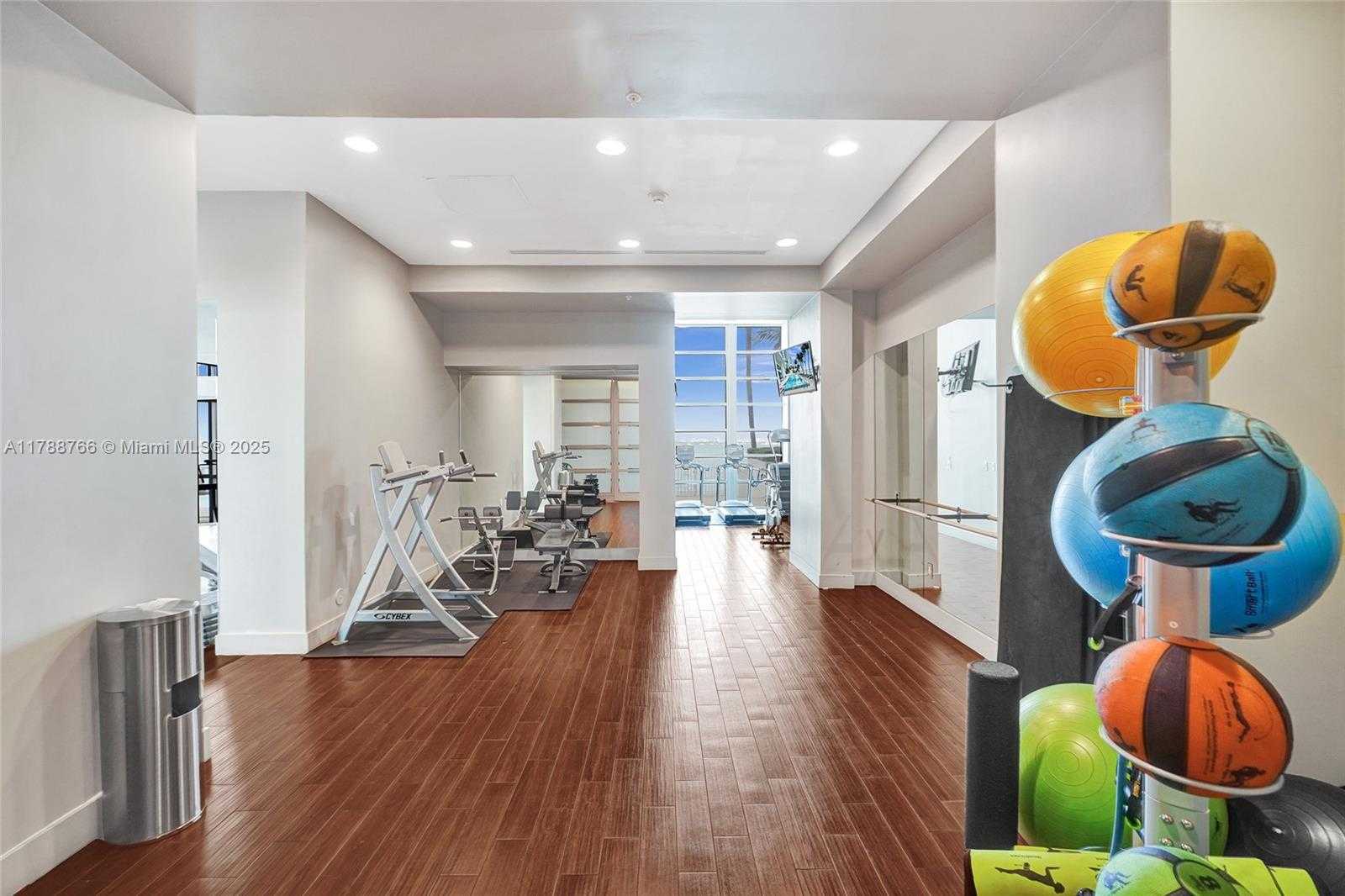 Small Image of 665 NORTH EAST 25TH ST #905, Miami Number 10