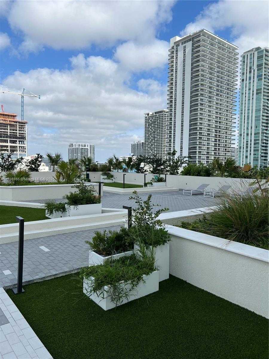 Small Image of 665 NORTH EAST 25TH ST #905, Miami Number 45