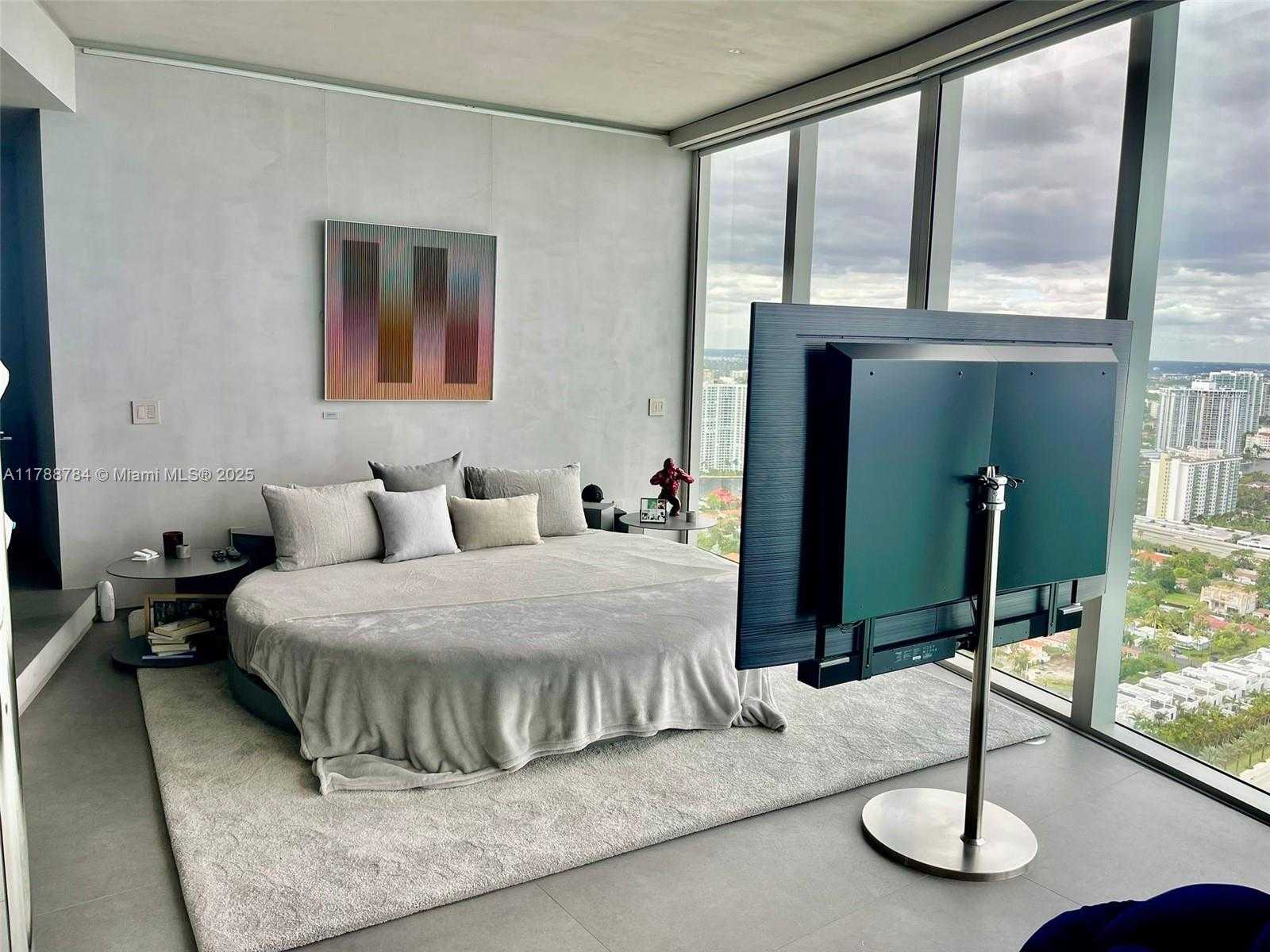 Small Image of 18555 COLLINS AVE #3705, Sunny Isles Beach Number 31