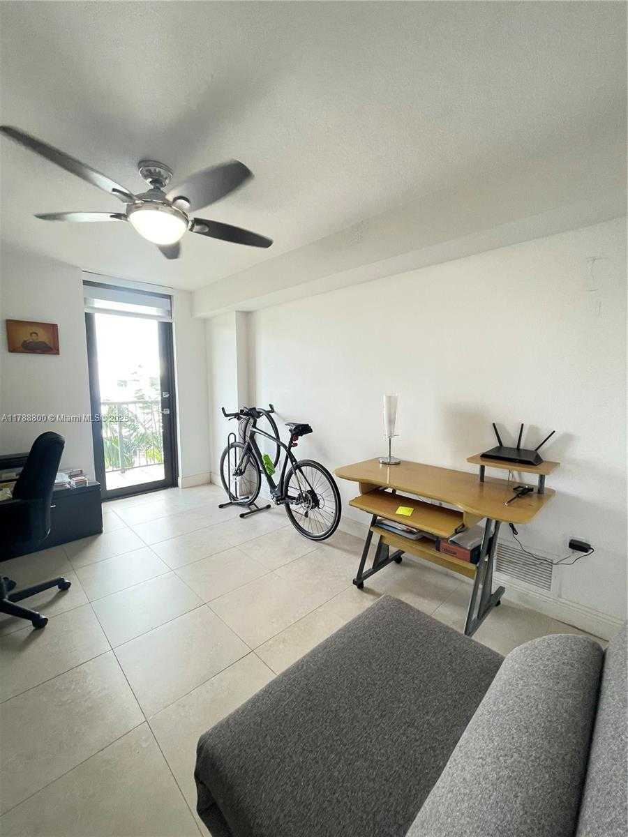 Small Image of 1690 #303, Miami Number 14