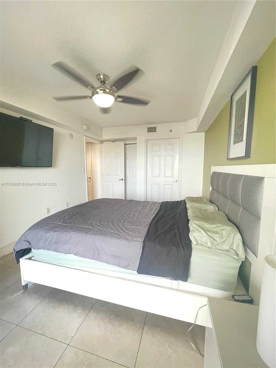 Small Image of 1690 #303, Miami Number 16