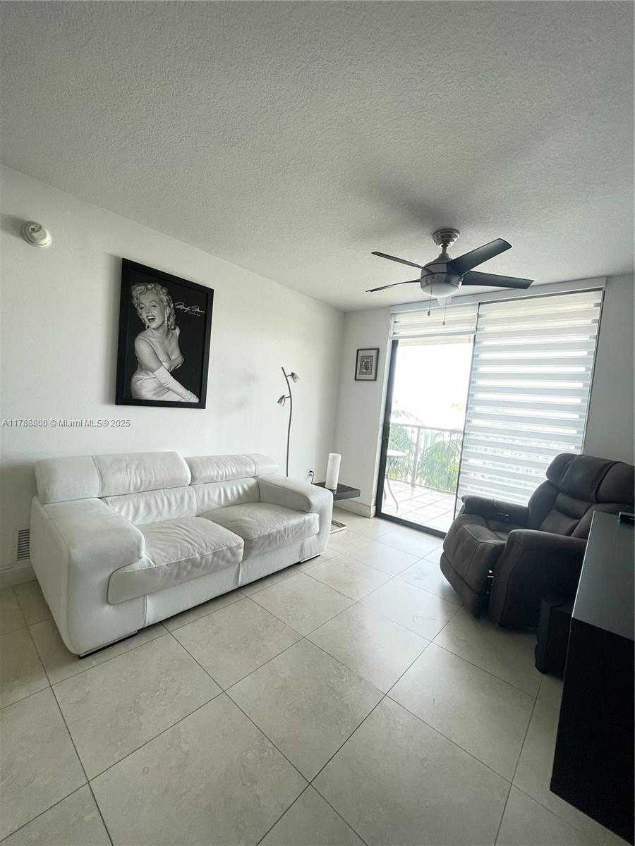 Small Image of 1690 #303, Miami Number 6