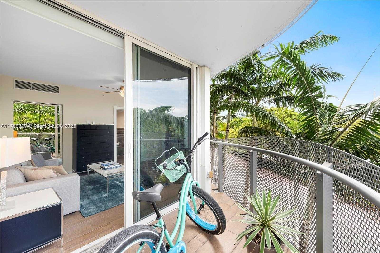 Small Image of 2155 WASHINGTON CT #309, Miami Beach Number 17