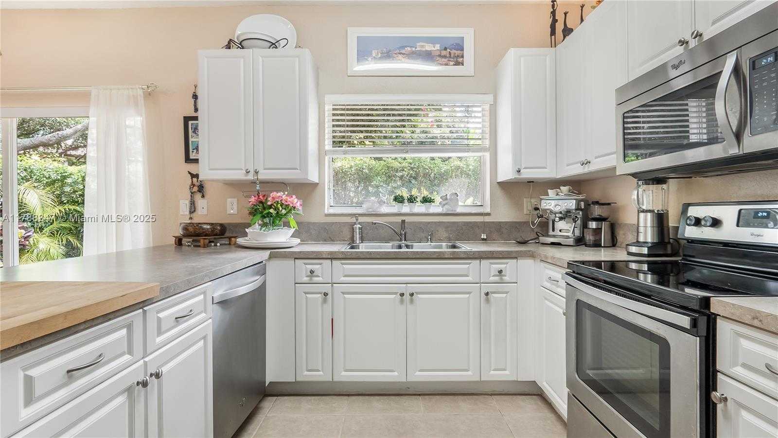 Small Image of 12752 SOUTH WEST 49TH CT, Miramar Number 13