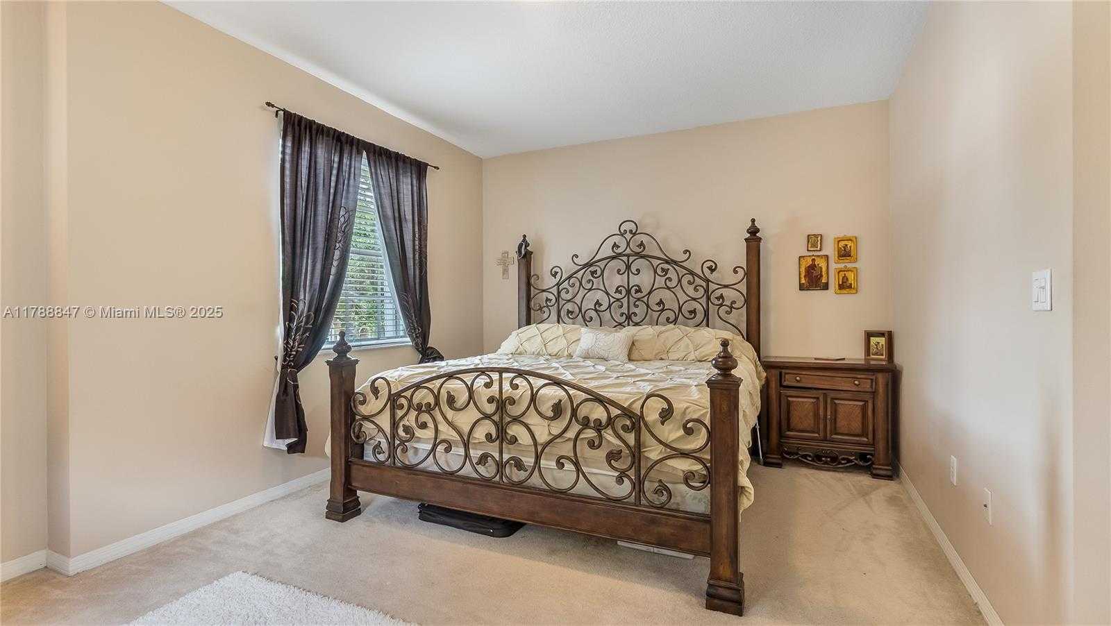 Small Image of 12752 SOUTH WEST 49TH CT, Miramar Number 22
