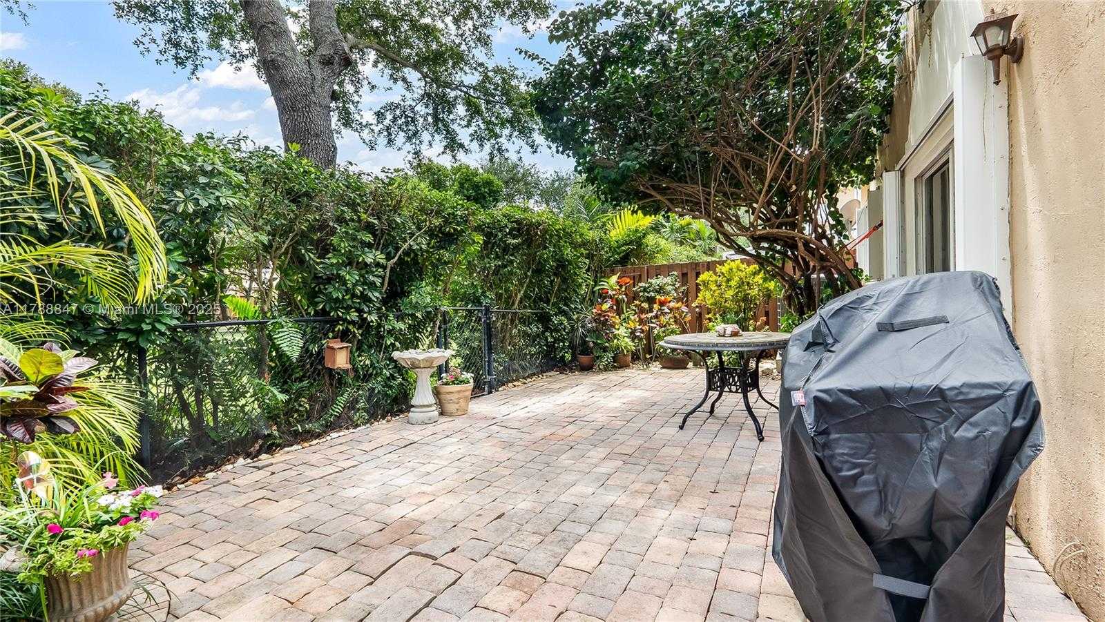 Small Image of 12752 SOUTH WEST 49TH CT, Miramar Number 32