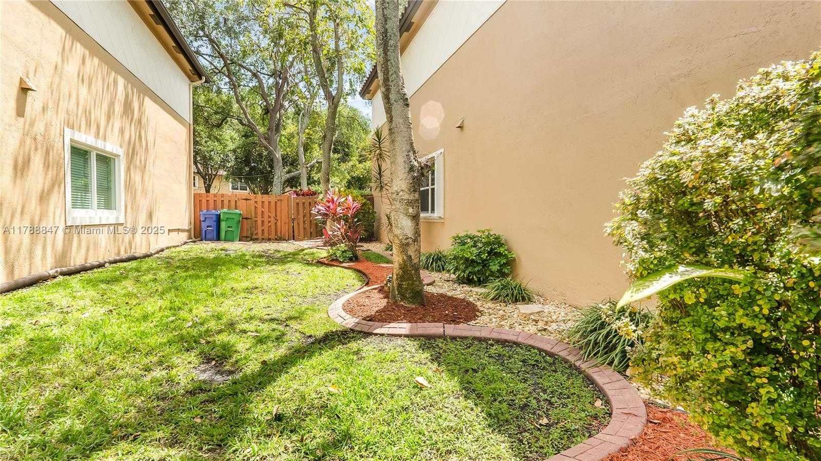 Small Image of 12752 SOUTH WEST 49TH CT, Miramar Number 36