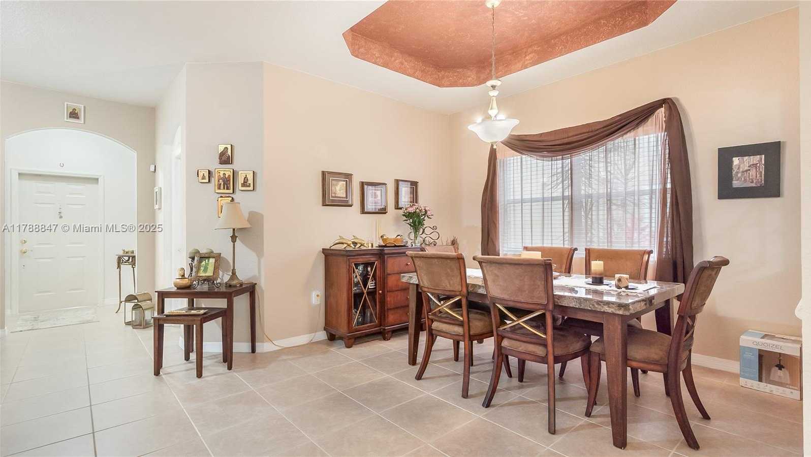 Small Image of 12752 SOUTH WEST 49TH CT, Miramar Number 7