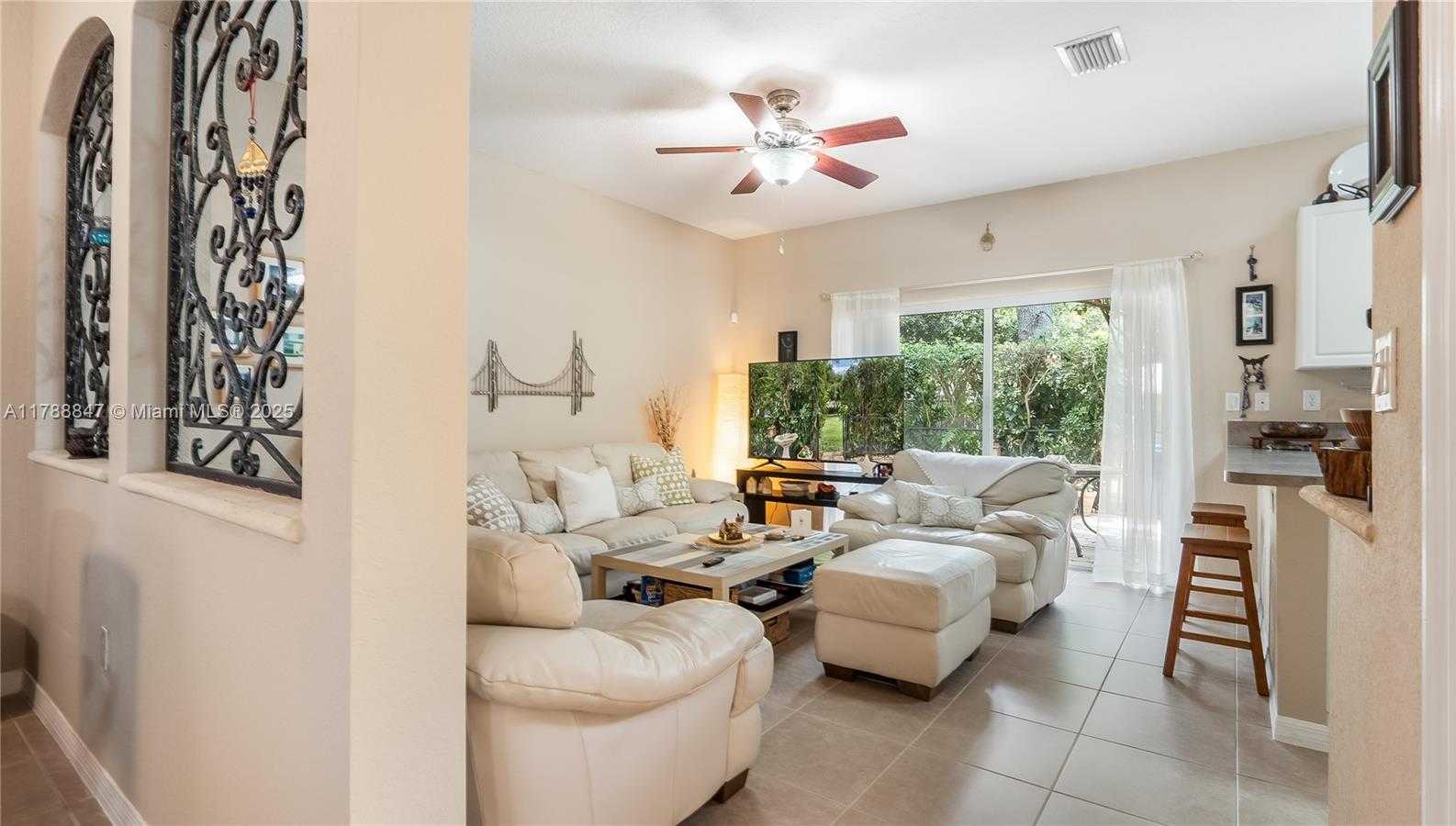 Small Image of 12752 SOUTH WEST 49TH CT, Miramar Number 8
