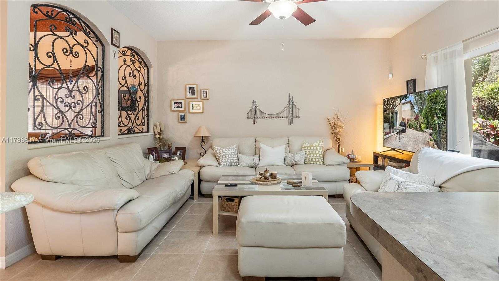 Small Image of 12752 SOUTH WEST 49TH CT, Miramar Number 9