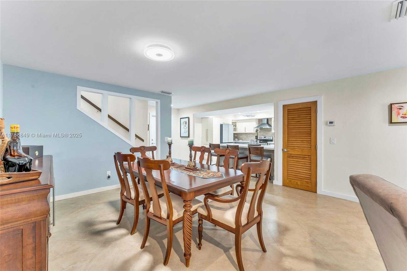 Small Image of 8735 SOUTH WEST 113TH CT, Miami Number 10