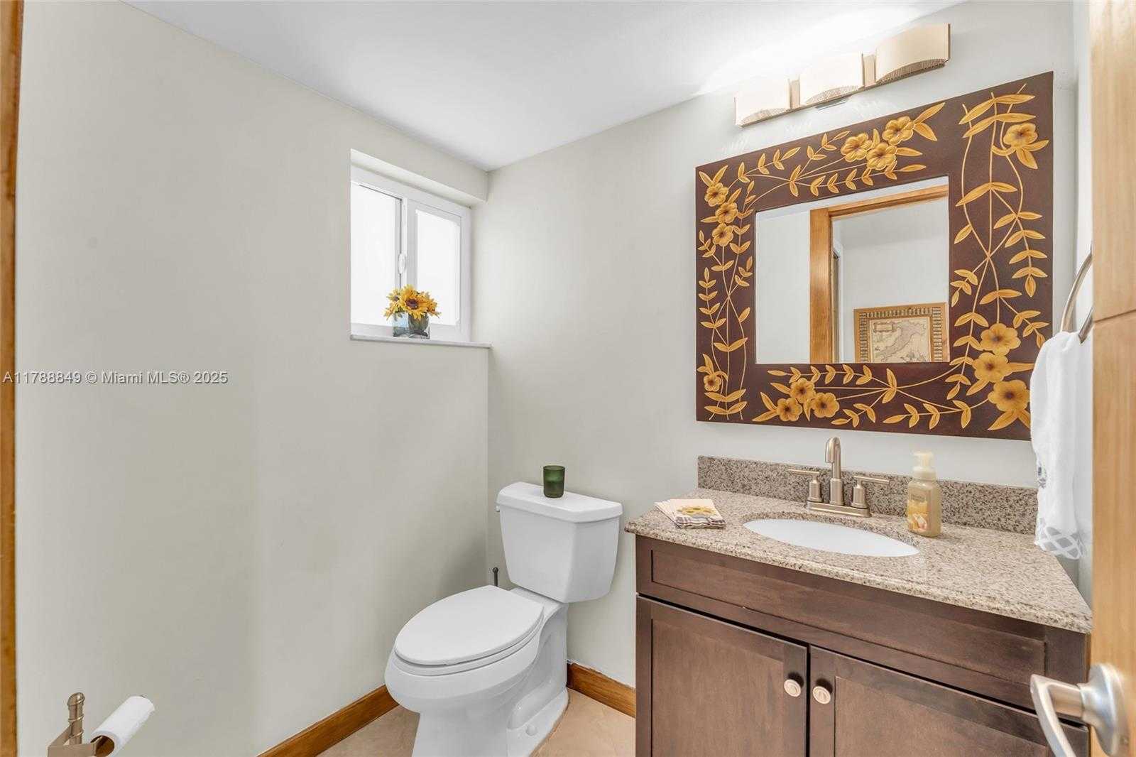 Small Image of 8735 SOUTH WEST 113TH CT, Miami Number 18