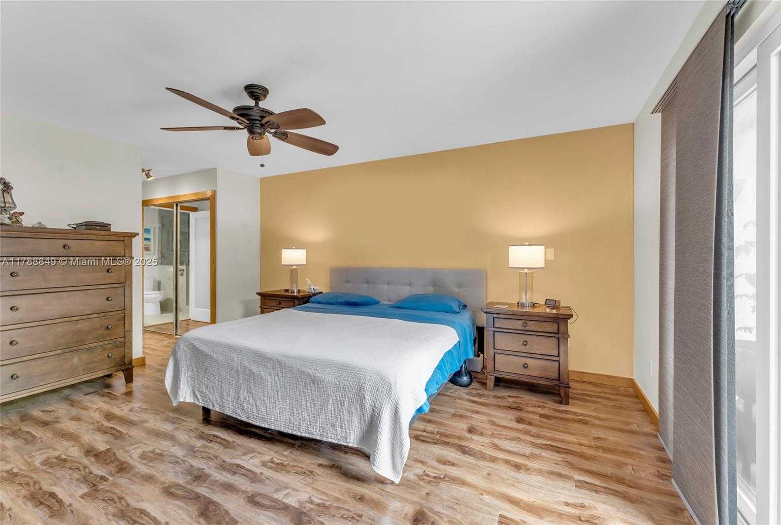 Small Image of 8735 SOUTH WEST 113TH CT, Miami Number 19