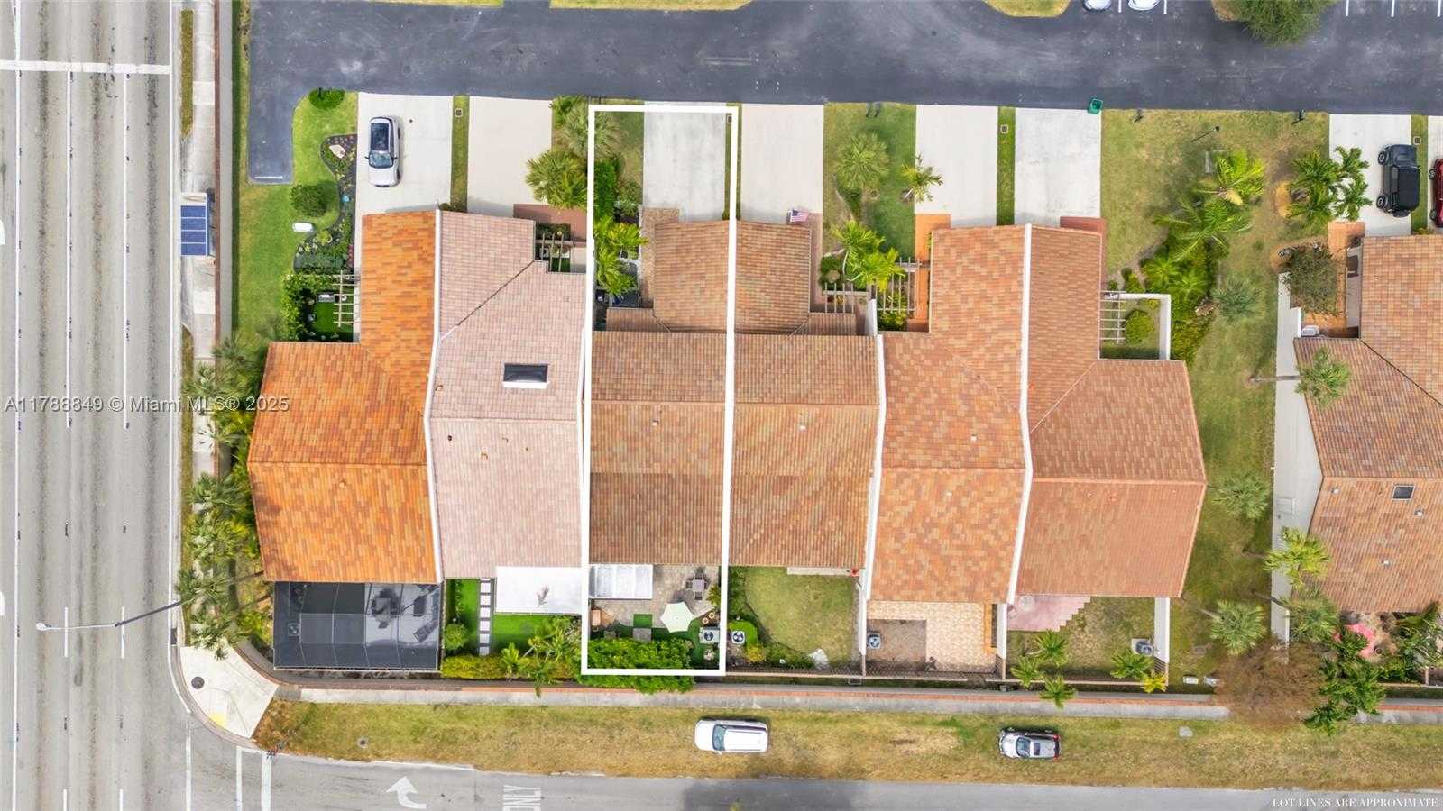 Small Image of 8735 SOUTH WEST 113TH CT, Miami Number 34