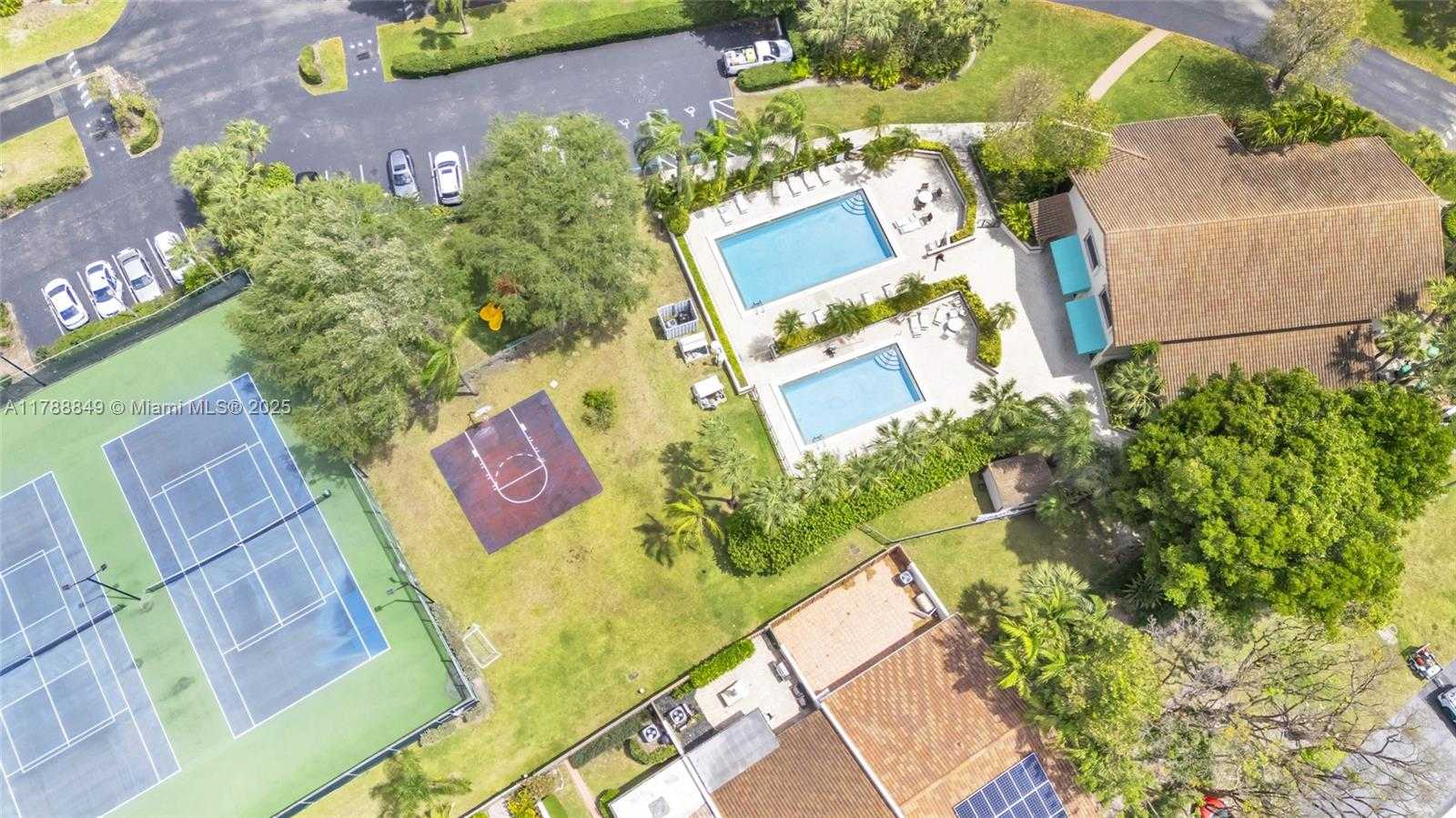 Small Image of 8735 SOUTH WEST 113TH CT, Miami Number 38