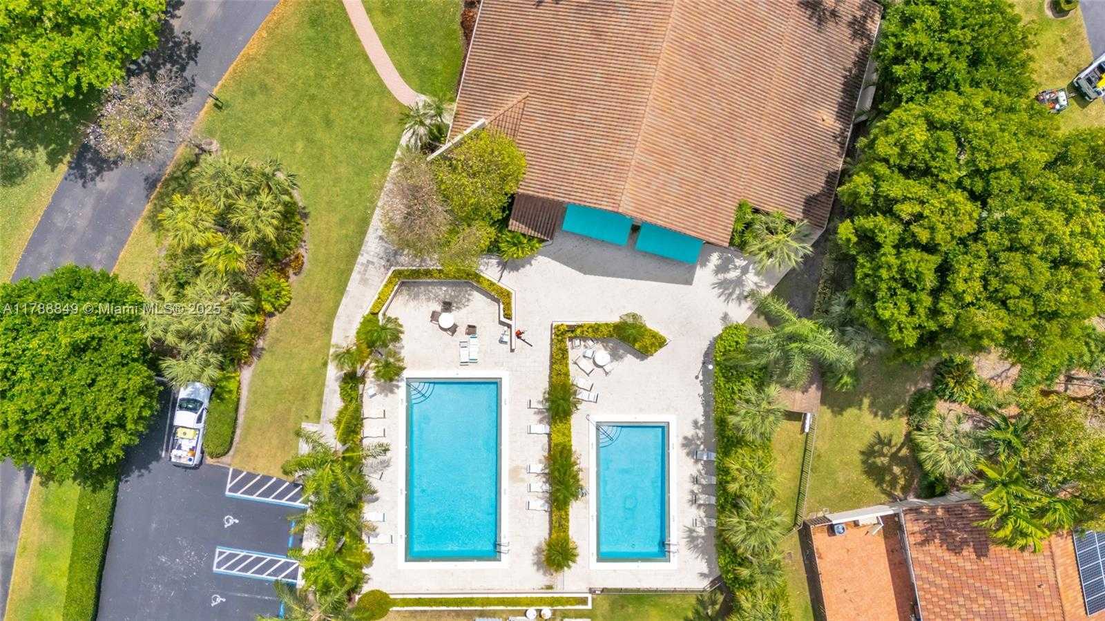 Small Image of 8735 SOUTH WEST 113TH CT, Miami Number 39