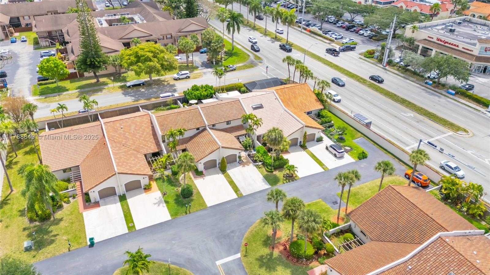 Small Image of 8735 SOUTH WEST 113TH CT, Miami Number 40