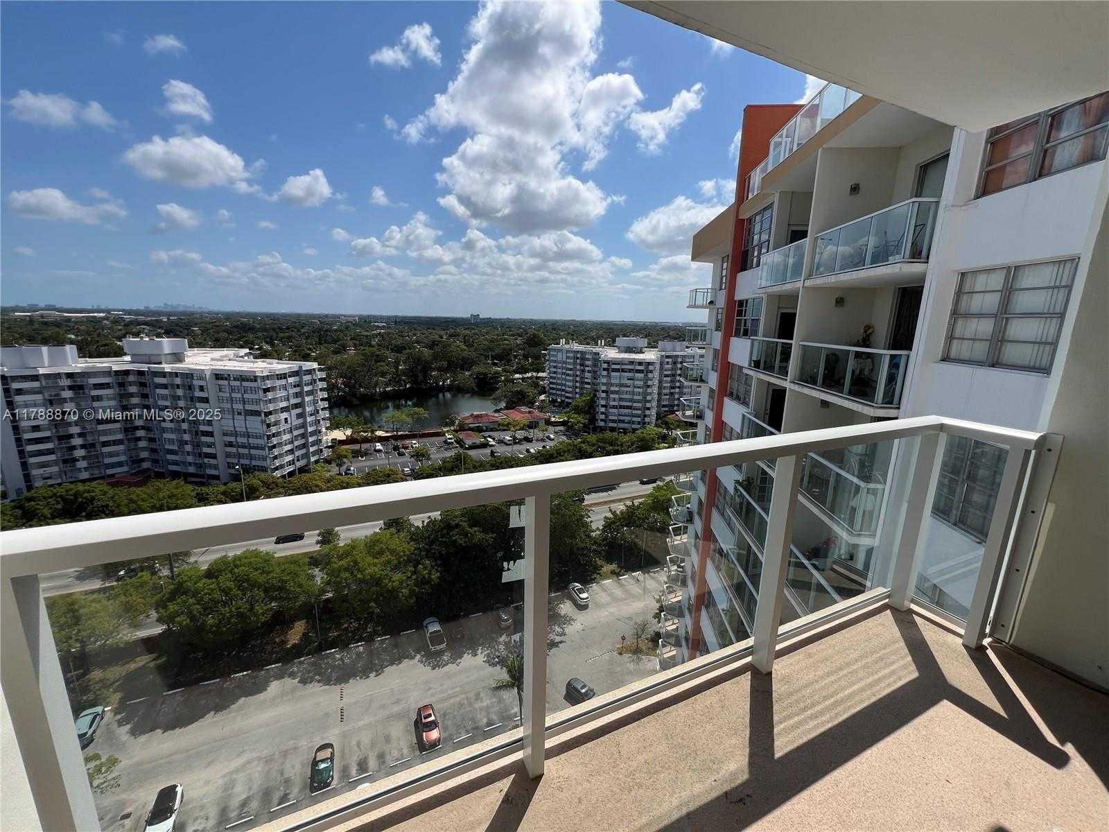 Small Image of 1351 Miami Gardens Dr, Miami Gardens, FL 33169, USA Number 12