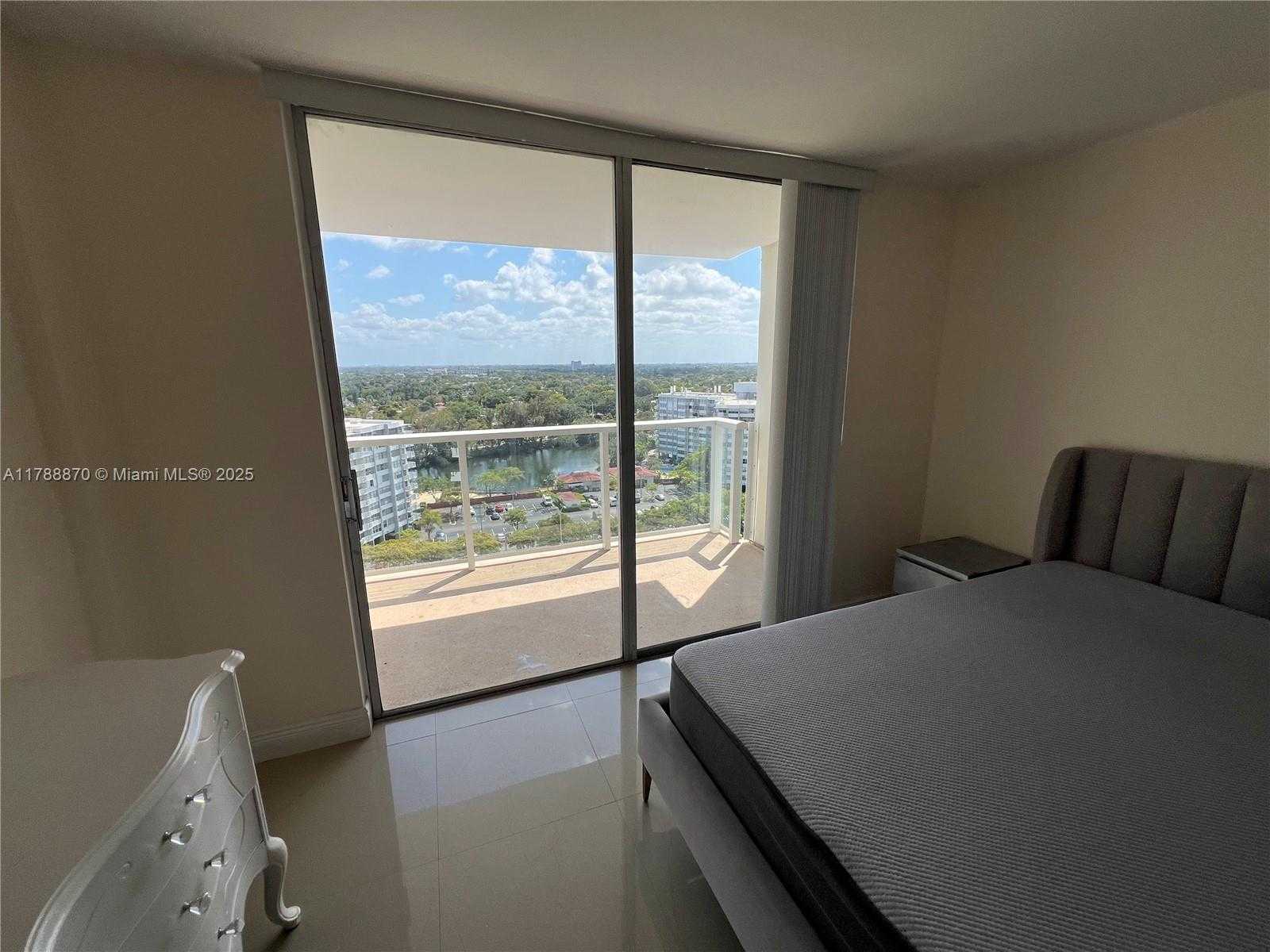 Small Image of 1351 Miami Gardens Dr, Miami Gardens, FL 33169, USA Number 15