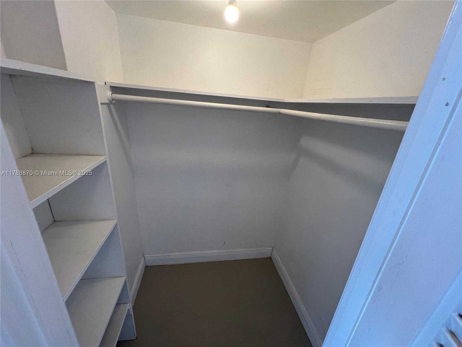Small Image of 1351 Miami Gardens Dr, Miami Gardens, FL 33169, USA Number 19