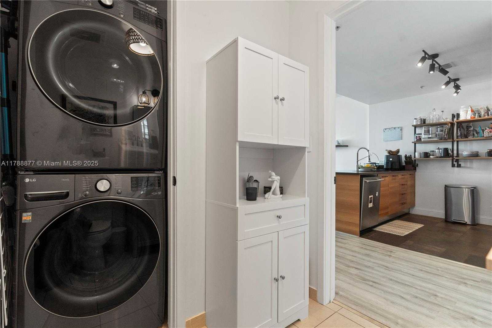 Small Image of 3301 NORTH EAST 1ST AVE #H1611, Miami Number 23