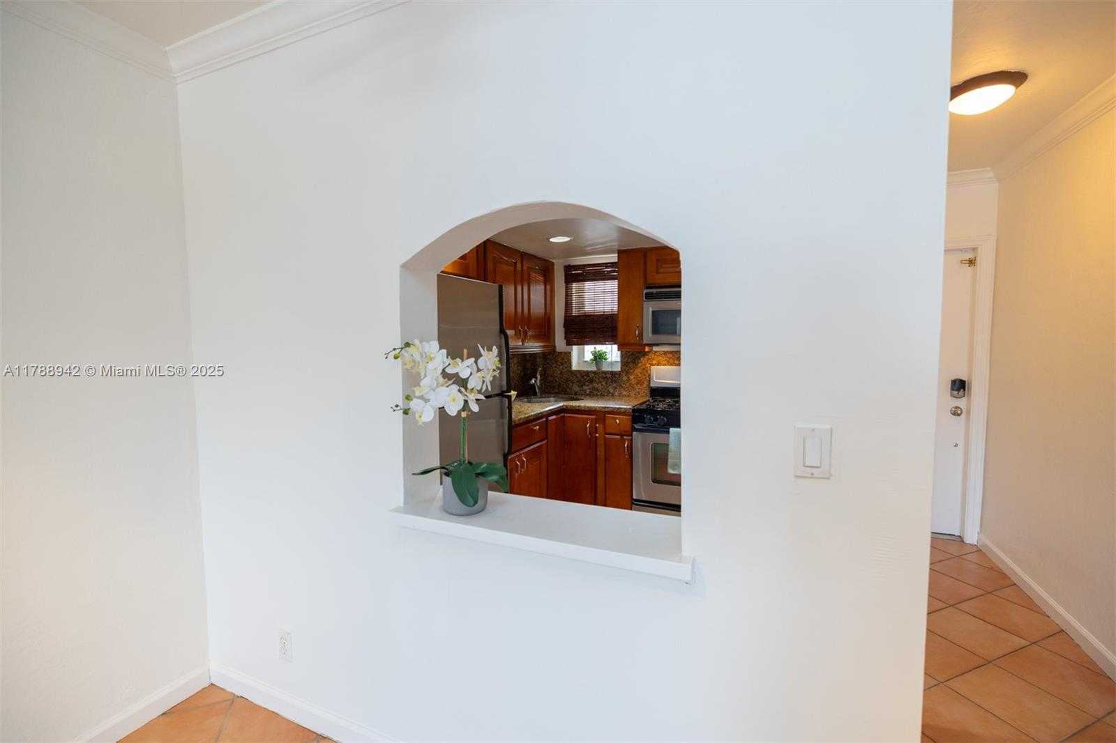 Small Image of 6707 NORTH KENDALL DR #105, Pinecrest Number 14