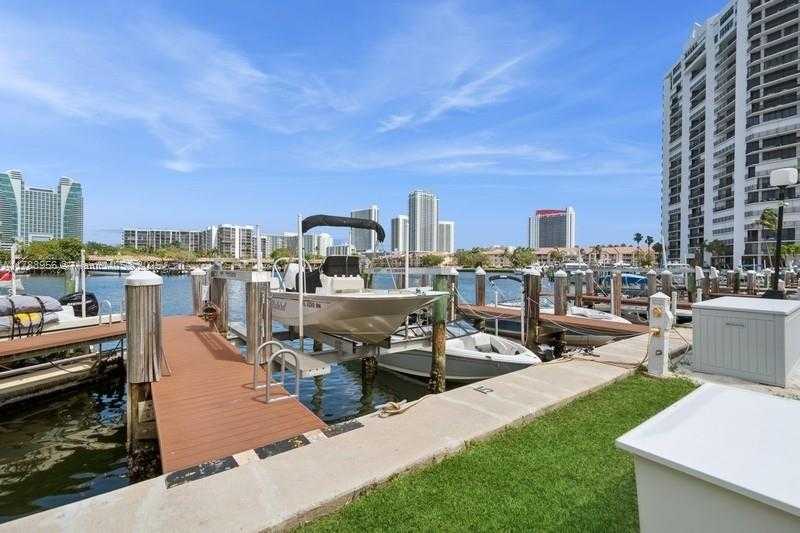 Small Image of 2500 PARKVIEW DR #1816, Hallandale Beach Number 16