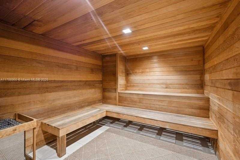 Small Image of 2500 PARKVIEW DR #1816, Hallandale Beach Number 20