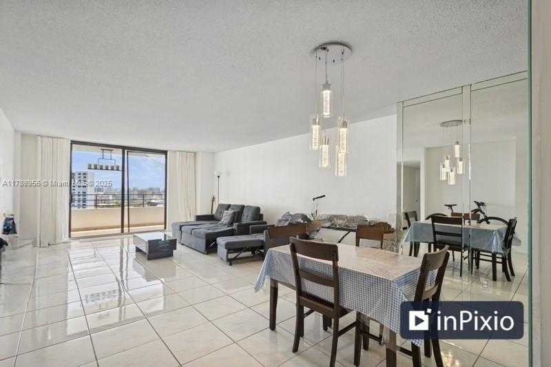 Small Image of 2500 PARKVIEW DR #1816, Hallandale Beach Number 4