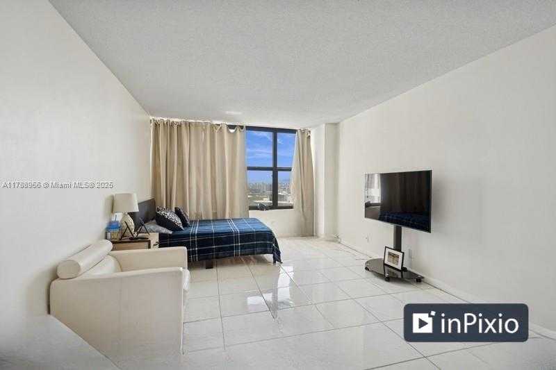 Small Image of 2500 PARKVIEW DR #1816, Hallandale Beach Number 5