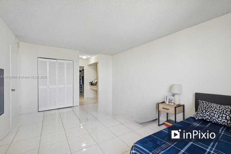 Small Image of 2500 PARKVIEW DR #1816, Hallandale Beach Number 8