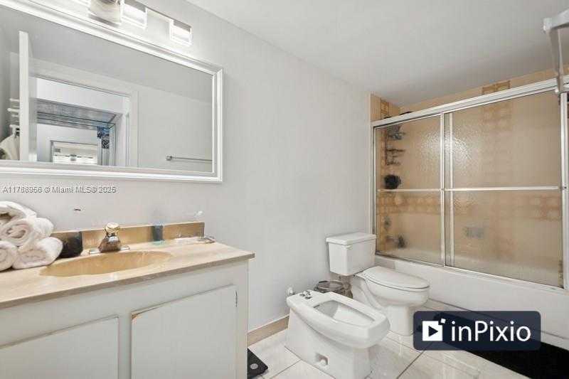 Small Image of 2500 PARKVIEW DR #1816, Hallandale Beach Number 9