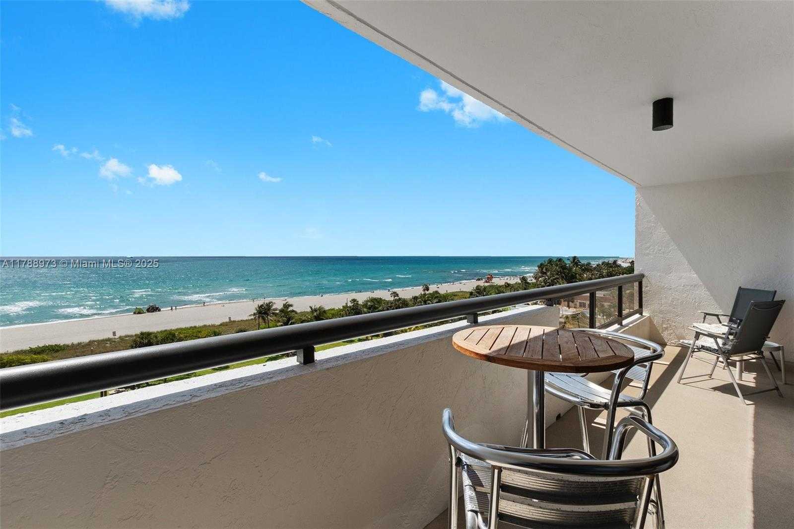 Small Image of 2555 COLLINS AVE #805, Miami Beach Number 20