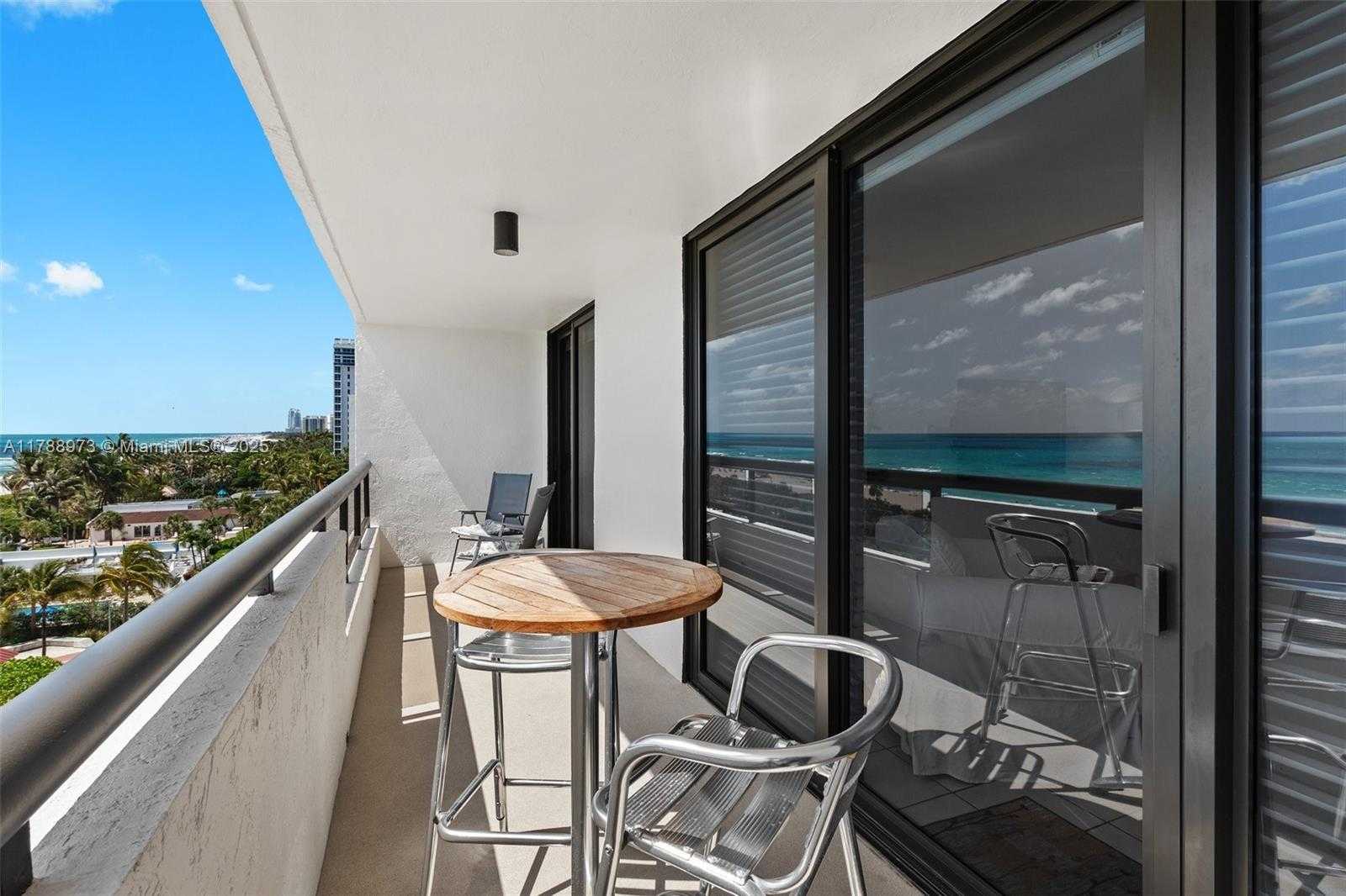Small Image of 2555 COLLINS AVE #805, Miami Beach Number 21