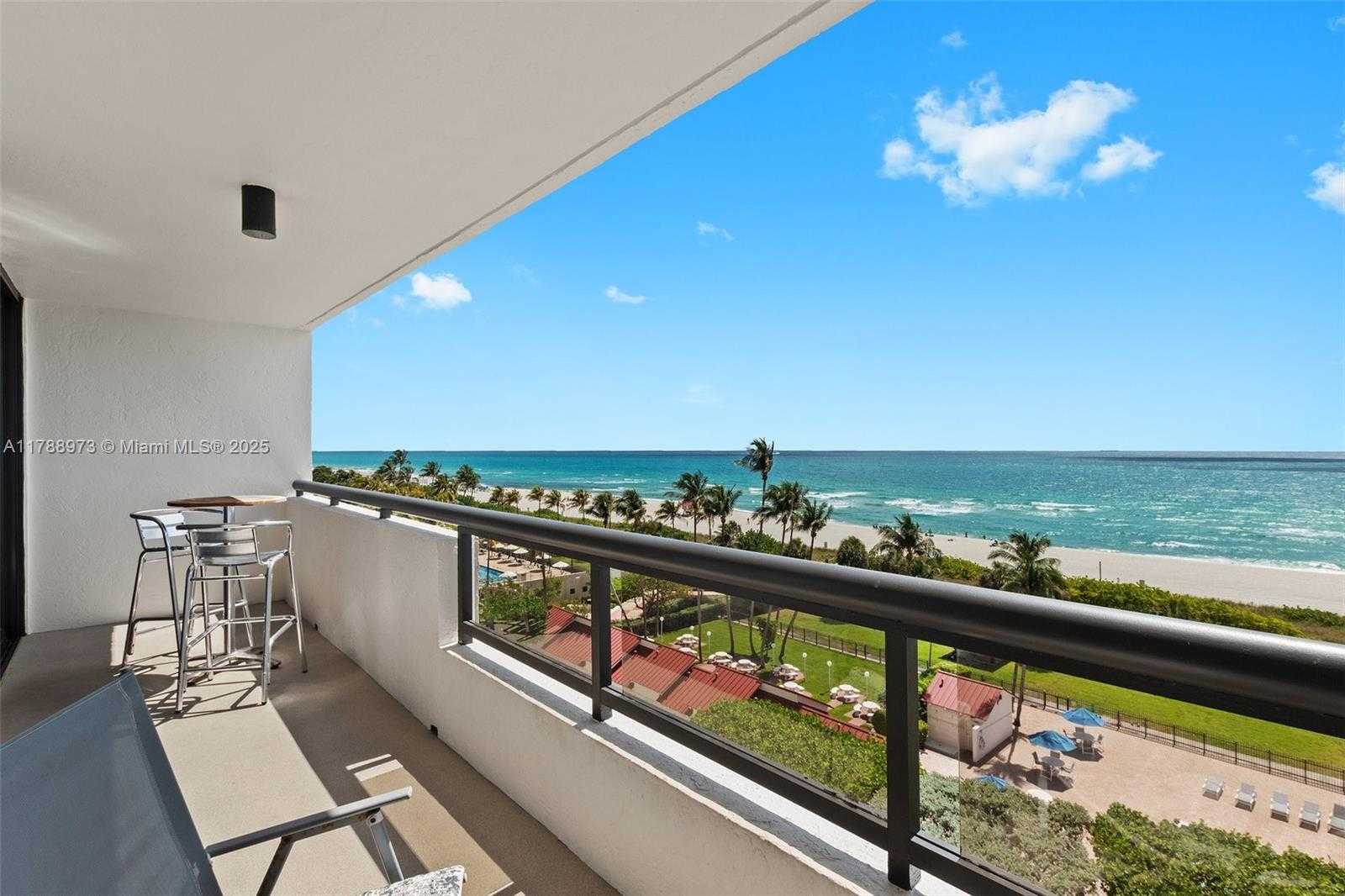 Small Image of 2555 COLLINS AVE #805, Miami Beach Number 22