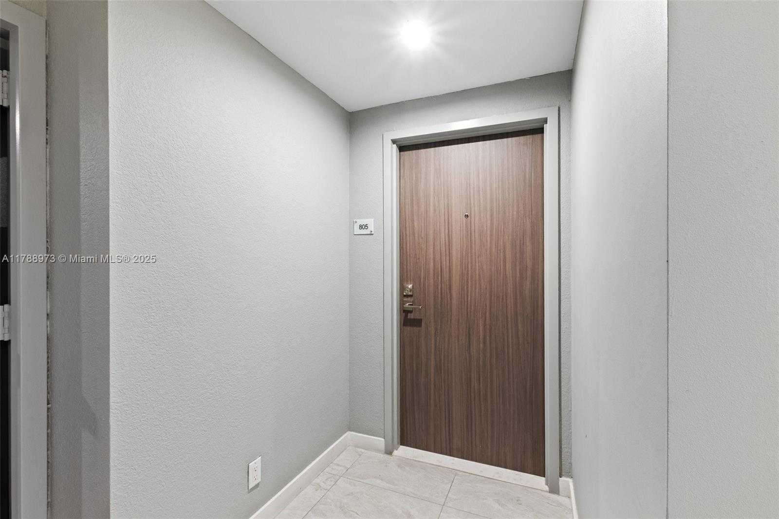 Small Image of 2555 COLLINS AVE #805, Miami Beach Number 29