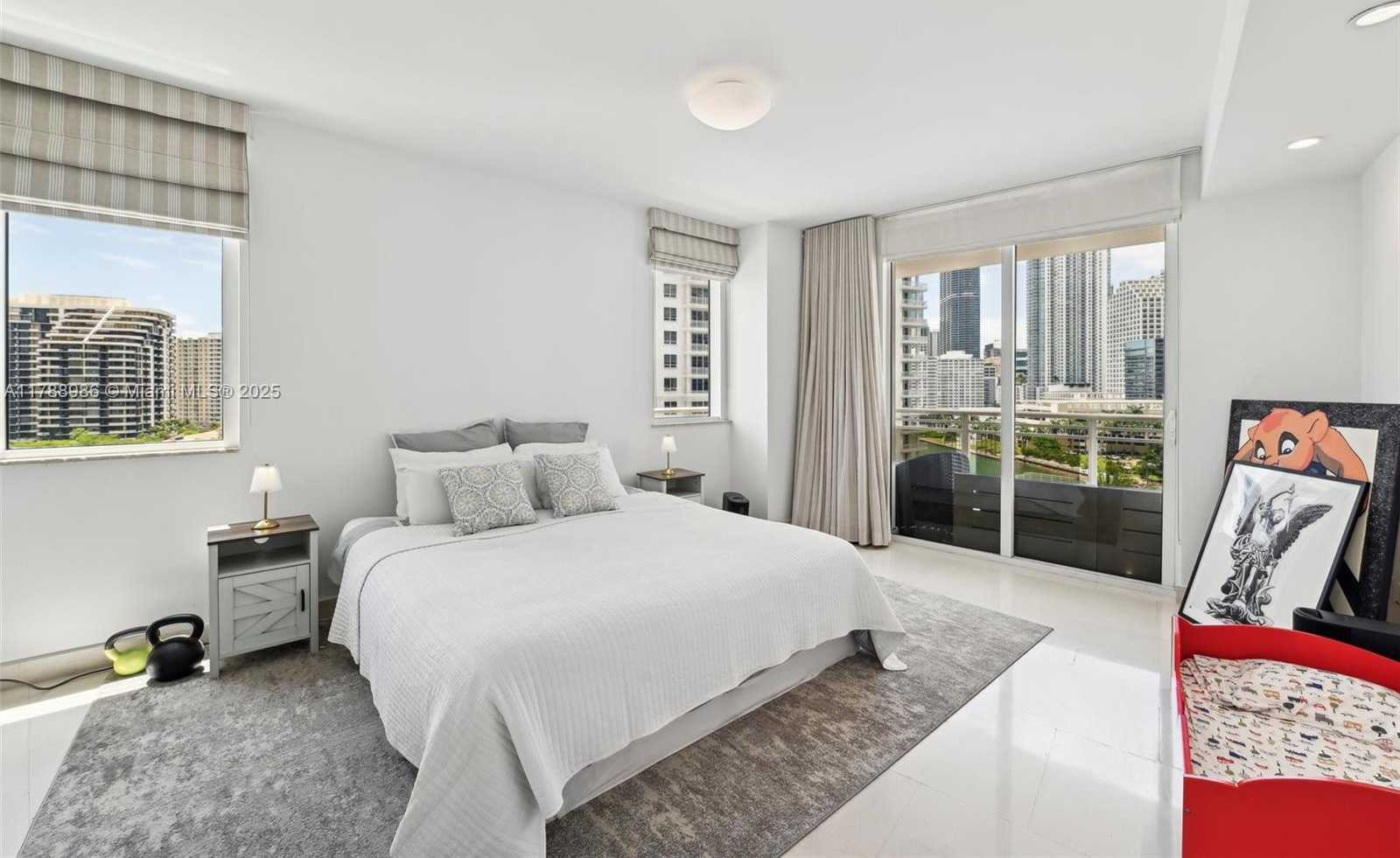 Small Image of 901 BRICKELL KEY BLVD #1009, Miami Number 10