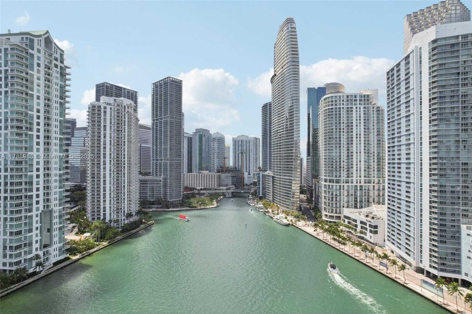 Small Image of 901 BRICKELL KEY BLVD #1009, Miami Number 26